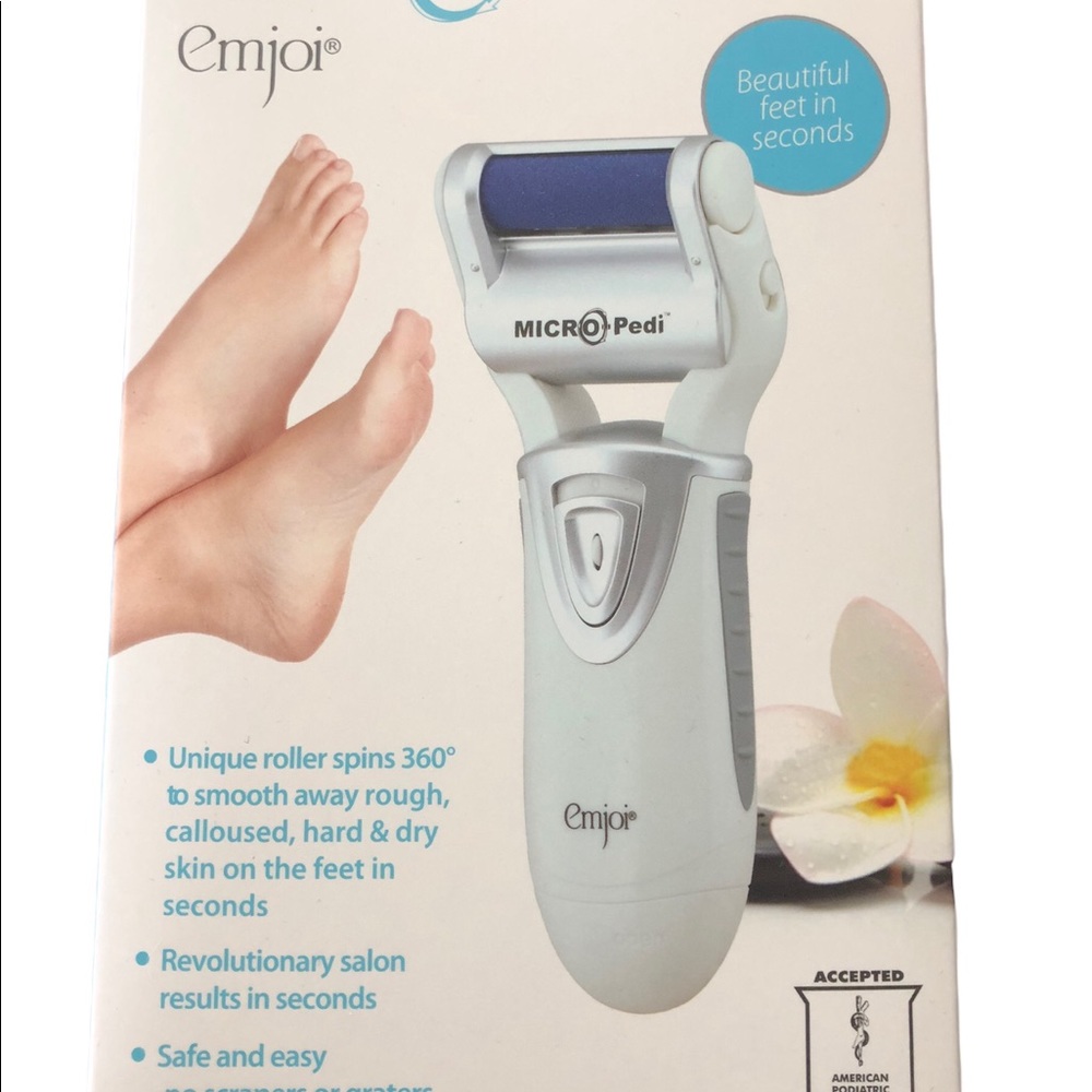 Emoji micro-pedi NEW in box and original packaging.